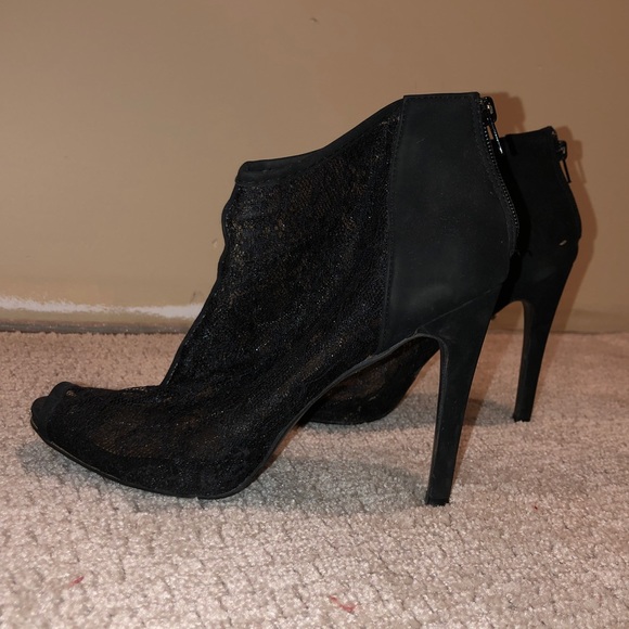 CUTE STILETTOS - Picture 2 of 4